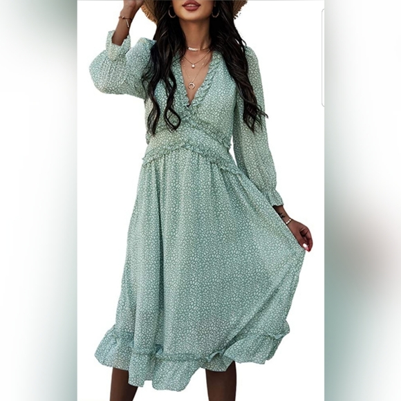 Dresses & Skirts - 🌞V Neck Floral Boho Midi 🌞Dress Flowy Flounce L